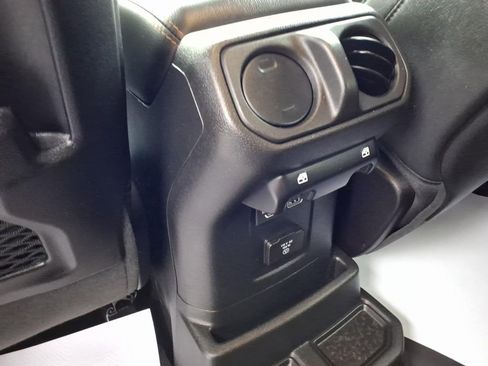 Used 2024 Jeep Wrangler Unlimited Sahara w/ Technology Group AWD/4WD image 14
