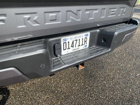 Used 2025 Nissan Frontier PRO-4X w/ Tow Package AWD/4WD image 8