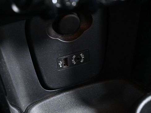 Used 2015 MINI Cooper 4-Door Hardtop FWD image 18