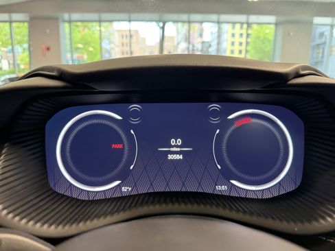 Used 2021 Aston Martin DBX AWD/4WD image 9