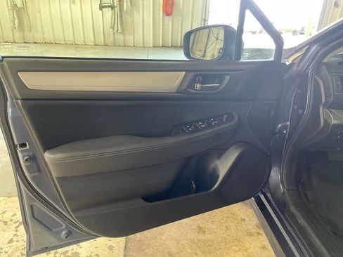 Used 2018 Subaru Legacy 2.5i Premium w/ Moonroof Package image 11