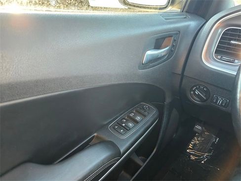 Used 2022 Dodge Charger SXT w/ Leather Interior Group image 30