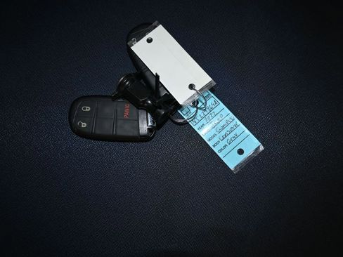 Used 2022 Jeep Compass Latitude w/ Sun and Sound Group image 22