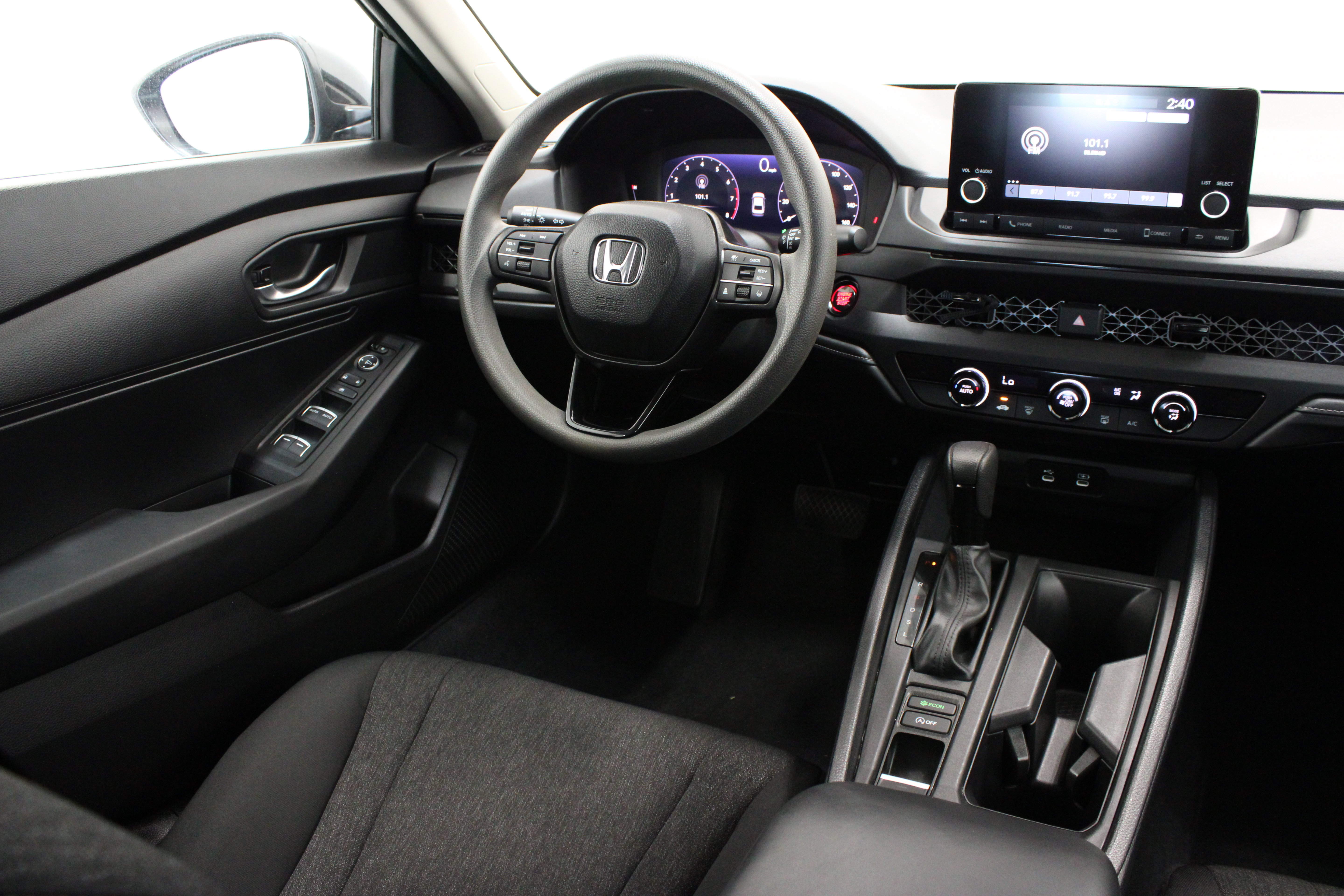 Used 2025 Honda Accord LX image 27