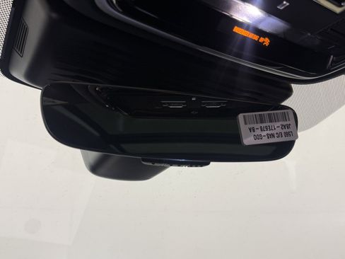 Used 2026 Land Rover Range Rover Velar Dynamic SE AWD/4WD image 17