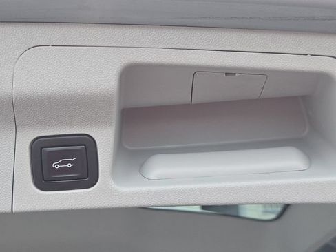 Used 2023 GMC Acadia SLT w/ Preferred Package AWD/4WD image 14