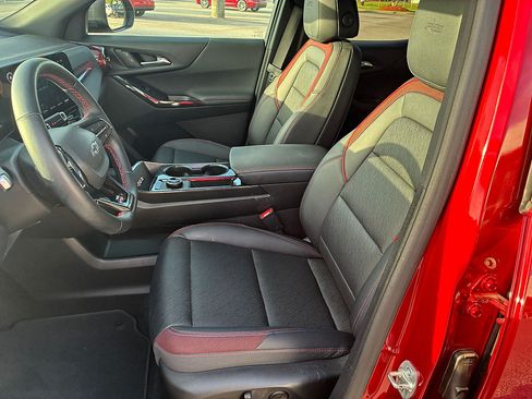 Used 2025 Chevrolet Equinox RS w/ Safety and Technology Package FWD image 12