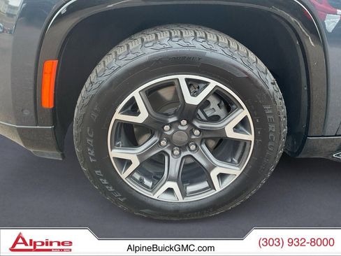 Used 2024 Jeep Wagoneer L Series III w/ Flexible Seating Group image 14