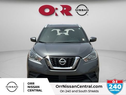 Used 2020 Nissan Kicks SV FWD image 2