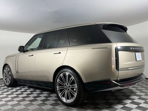New 2025 Land Rover Range Rover SE image 4