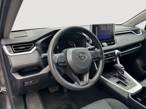 Used 2025 Toyota RAV4 XLE FWD image 11