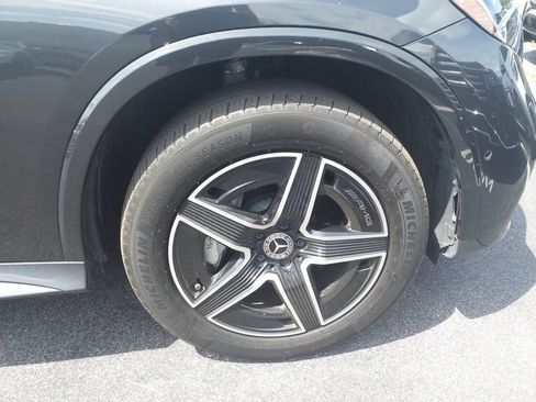 Certified 2025 Mercedes-Benz GLC 300 4MATIC image 9