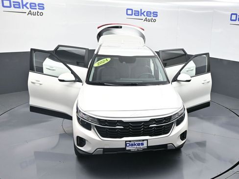 Certified 2024 Kia Seltos LX image 55