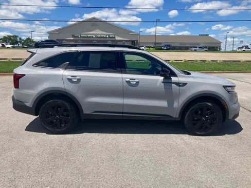 Used 2023 Kia Sorento S w/ Panoramic Sunroof Package AWD/4WD image 8