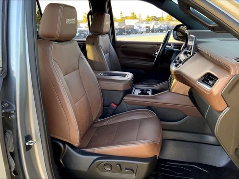 Used 2023 Chevrolet Tahoe High Country w/ Premium Package 2 image 15