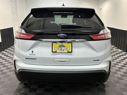 Used 2020 Ford Edge SE image 5