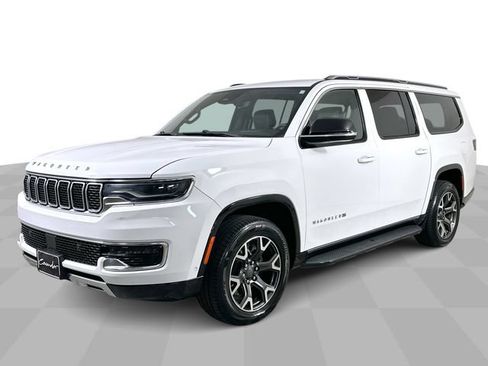 Used 2024 Jeep Wagoneer L Series III w/ Flexible Seating Group AWD/4WD image 1