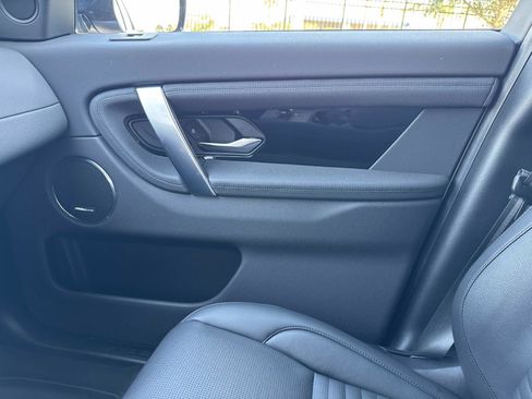 Certified 2025 Land Rover Discovery Sport S image 24