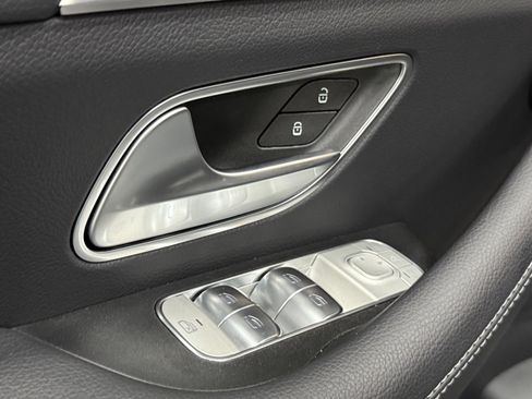 Certified 2026 Mercedes-Benz GLS 580 4MATIC image 23