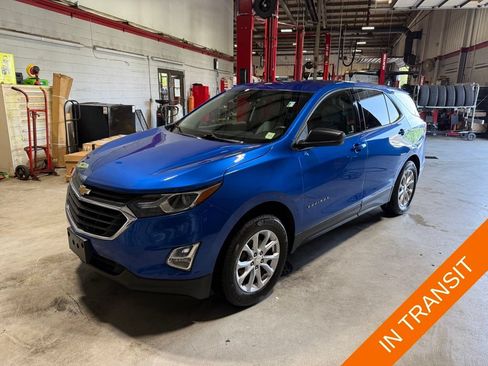 Used 2019 Chevrolet Equinox LS w/ LS Convenience Package AWD/4WD image 1