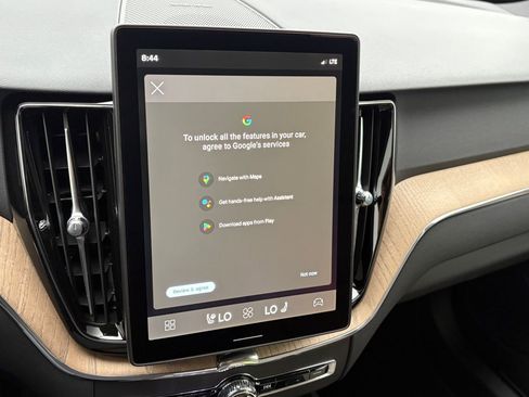 New 2026 Volvo XC60 B5 Plus w/ Protection Package Premier image 15