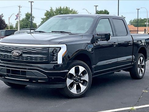 Used 2025 Ford F150 Lightning Platinum AWD/4WD image 8