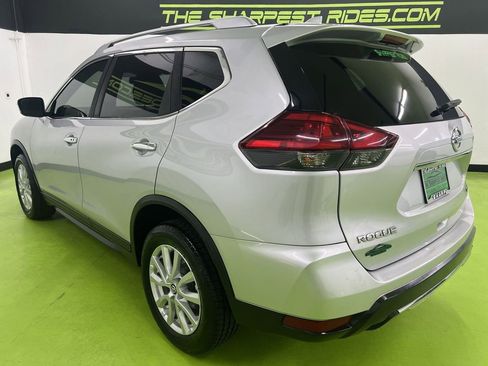 Used 2017 Nissan Rogue SV image 7