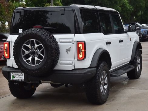 Certified 2024 Ford Bronco Badlands AWD/4WD image 8