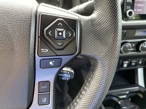 Used 2023 Toyota Tacoma TRD Sport image 12