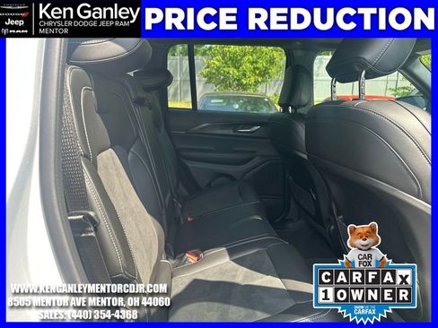 Used 2025 Jeep Grand Cherokee Altitude w/ Trailer Tow Package AWD/4WD image 28