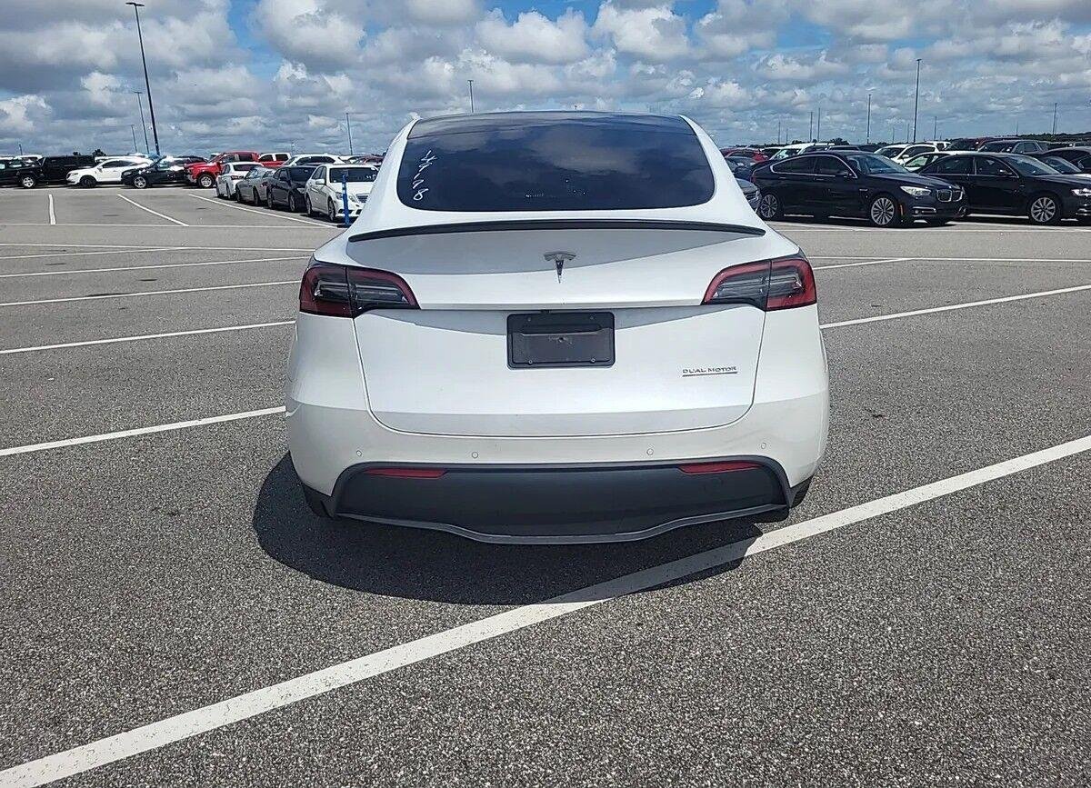 Used 2021 Tesla Model Y Long Range AWD/4WD image 6