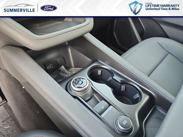 New 2026 Ford Explorer Active w/ Active Comfort Package RWD image 31