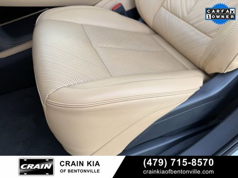 Used 2026 Cadillac Escalade IQL Luxury image 24