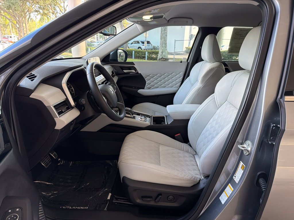 Used 2022 Mitsubishi Outlander SEL AWD/4WD image 5