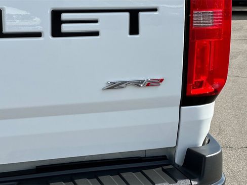 Used 2021 Chevrolet Colorado ZR2 image 32