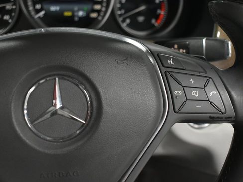 Used 2014 Mercedes-Benz E 350 Sedan image 23