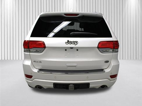 Certified 2017 Jeep Grand Cherokee Overland w/ Jeep Active Safety Group AWD/4WD image 4
