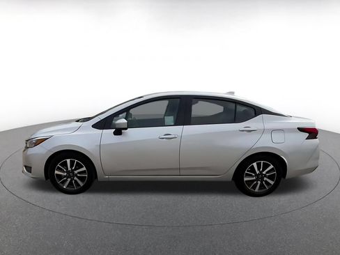 Used 2025 Nissan Versa SV FWD image 9