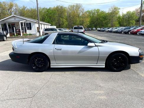 Used 2000 Chevrolet Camaro LT w/ Sport Appearance Pkg image 4