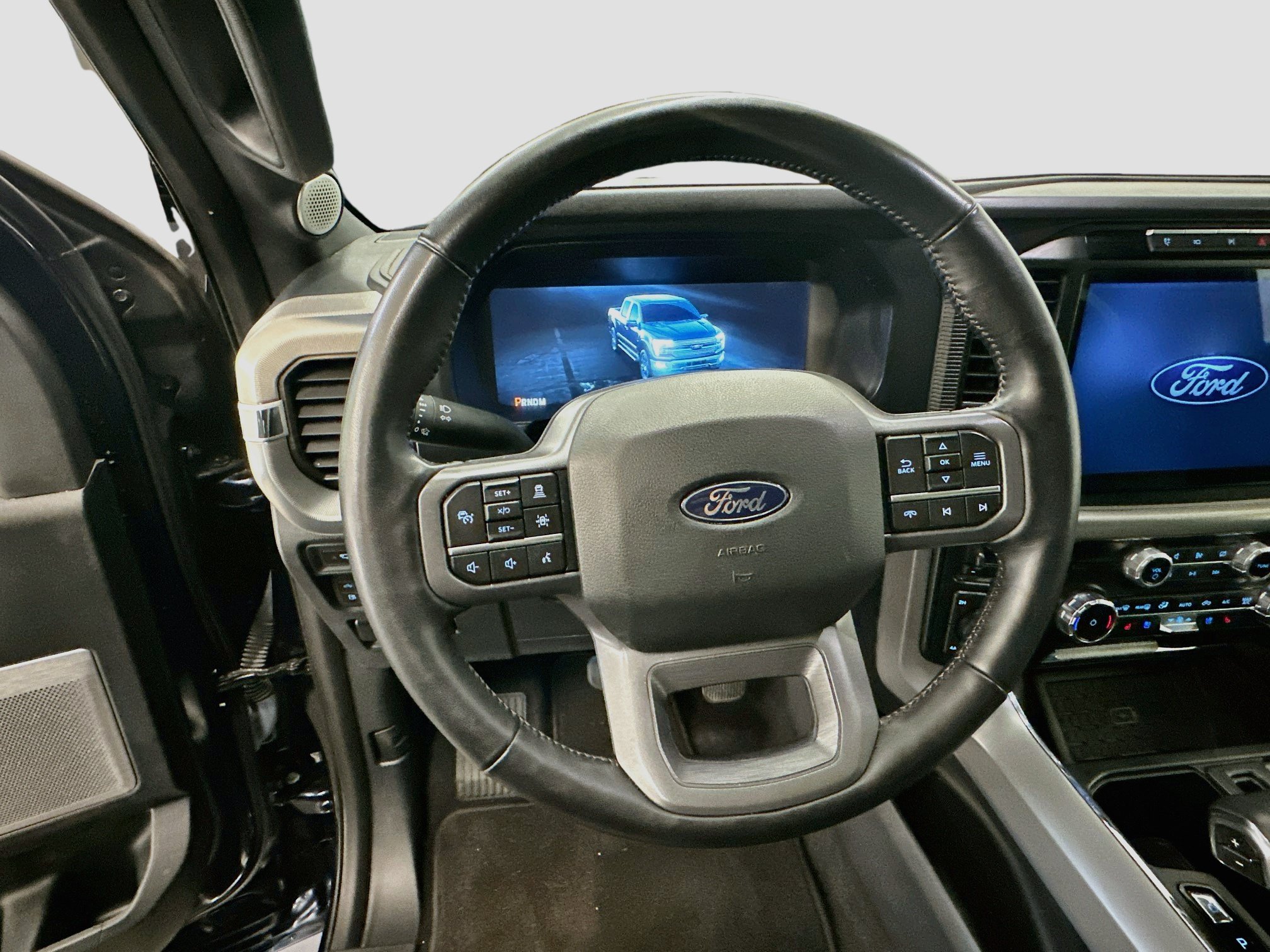 Used 2024 Ford F150 Lariat w/ Equipment Group 502A High AWD/4WD image 18