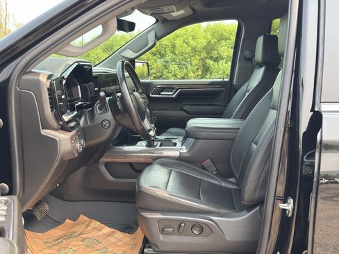 Used 2023 Chevrolet Silverado 1500 LTZ w/ Technology Package AWD/4WD image 14
