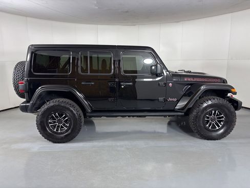 Used 2024 Jeep Wrangler Unlimited Rubicon image 9