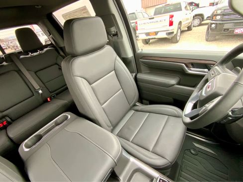 New 2026 GMC Sierra 1500 SLT w/ SLT Convenience Package image 30