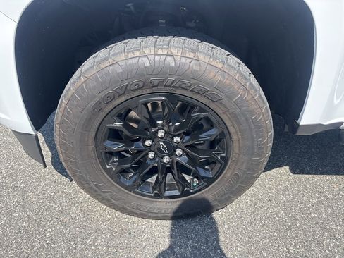 Used 2022 Chevrolet Colorado LT w/ Luxury Package image 11