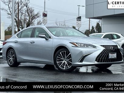 Certified 2025 Lexus ES 300h w/ Premium Package
