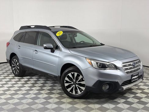 Used 2015 Subaru Outback 2.5i Limited image 2