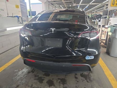 Used 2020 Tesla Model Y Long Range AWD/4WD image 3
