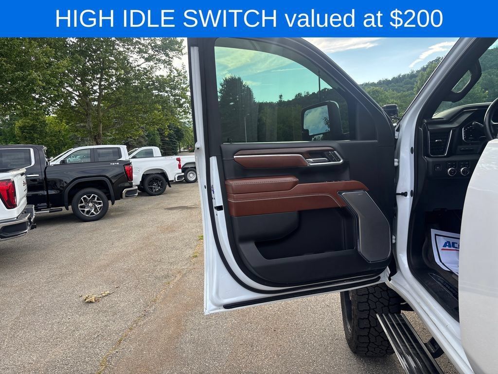 Used 2024 GMC Sierra 2500 Denali Ultimate AWD/4WD image 11
