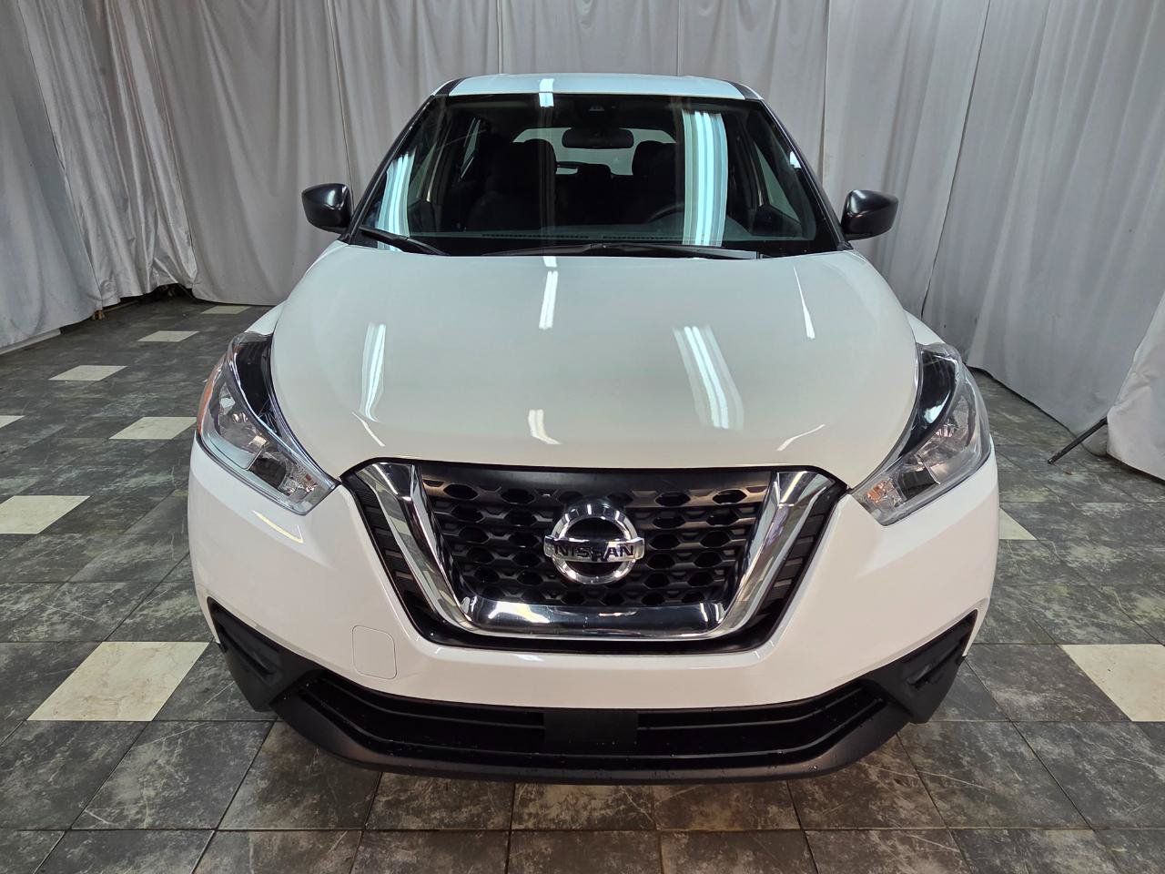 Used 2020 Nissan Kicks S FWD image 3