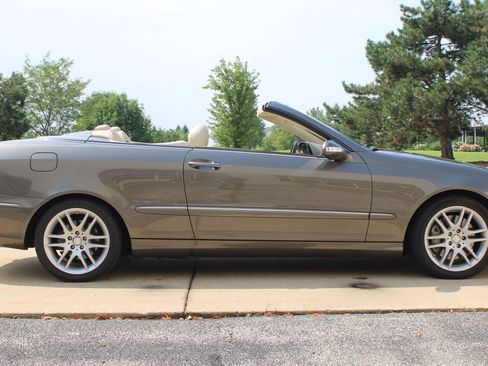 Used 2008 Mercedes-Benz CLK 350 Cabriolet image 32
